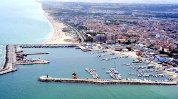 Retroscena Apartment In Centro Civitanova Marche Dış mekan fotoğraf